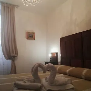 your-home-in-le-grazie.hotelitalianriviera.com/